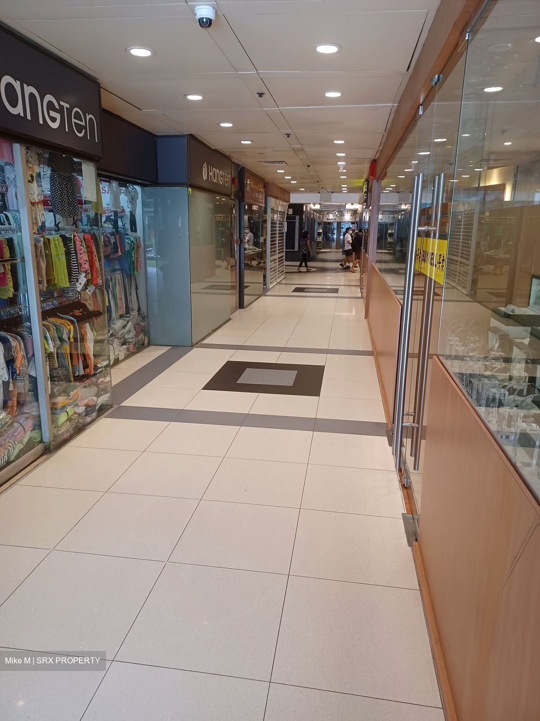 Peninsula Plaza (D6), Retail #374415791
